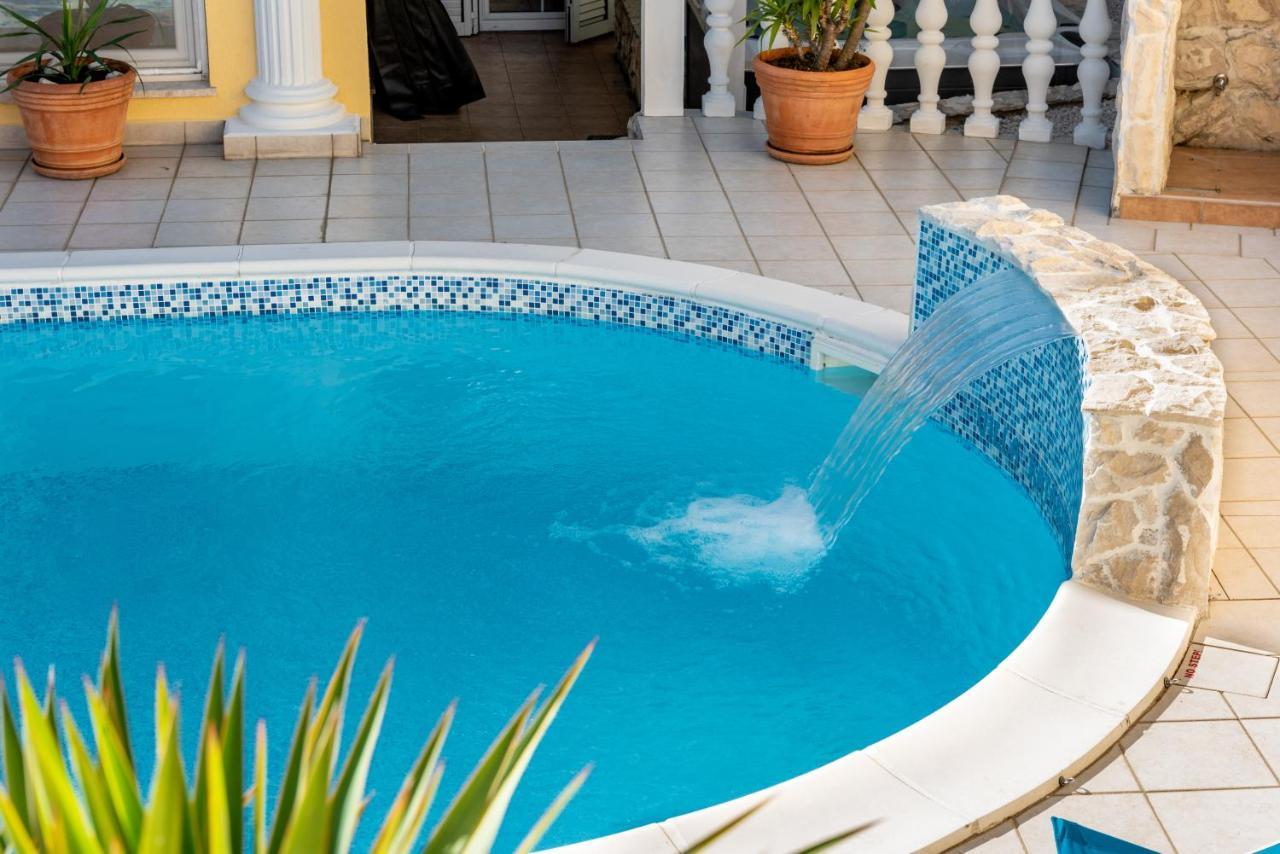 Villa Katarina لابين المظهر الخارجي الصورة